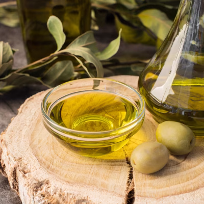 close-up-organic-olive-oil-olives_23-2148364512